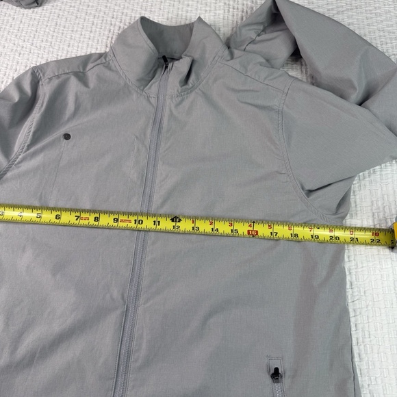 Vuori Venture Track Jacket Mens M Light Gray Full Zip Lightweight Outdoor Gym - Picture 9 of 11